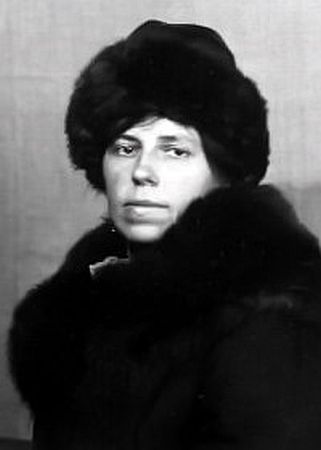 Станевич (Анисимова) Вера Оскаровна (1890-1967)

