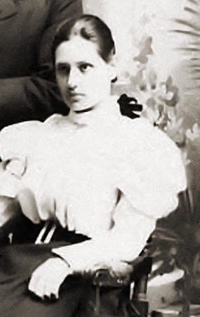 Петрова Александра Михайловна (1871-1921)

